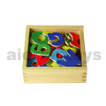 Lettres magnétiques en bois dans une boîte en bois (80080)